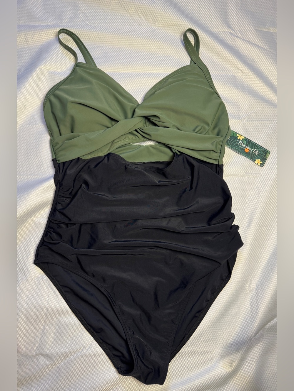 Blooming Jelly One Piece Swimsuit Large Olive Green Black NWT tummy control